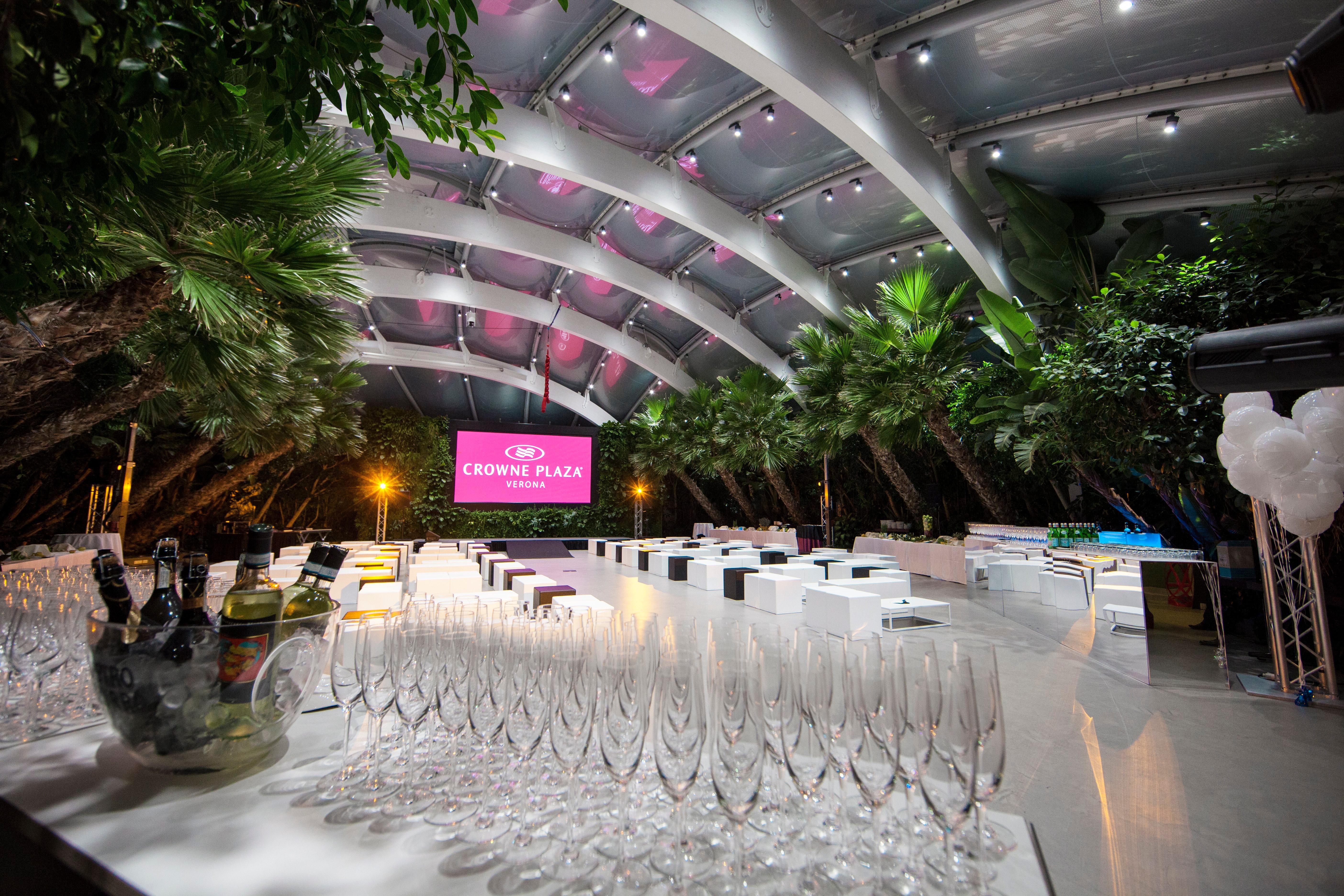 คราวน์ พลาซา เวโรนา ฟิเอรา Hotel ภายนอก รูปภาพ