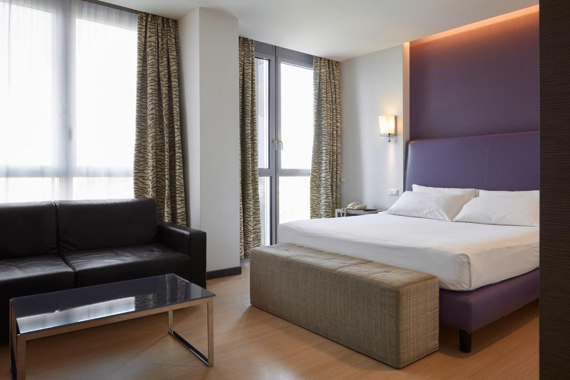 คราวน์ พลาซา เวโรนา ฟิเอรา Hotel ภายนอก รูปภาพ